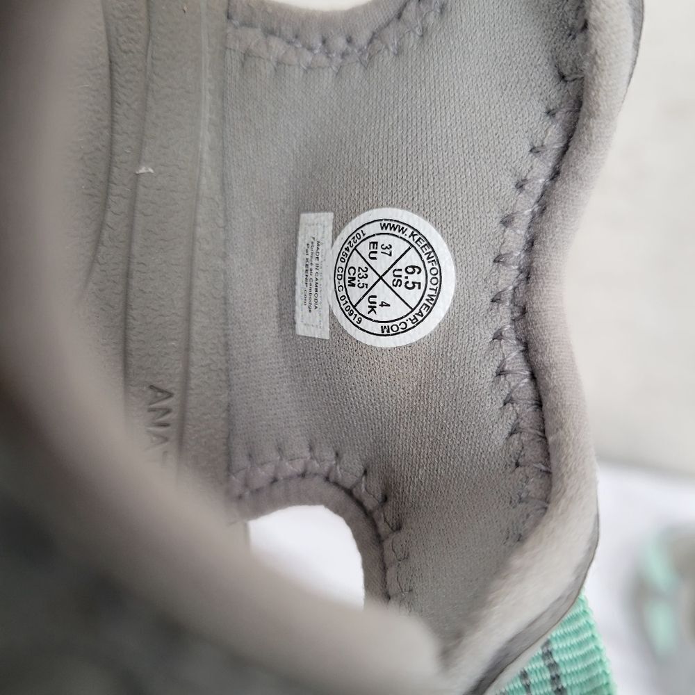 Keen Women's Sandals - Light Gray with Mint Straps - Picture 6 of 12